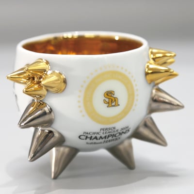 【数量限定受注】２６リーグ優勝記念　古賀崇洋氏コラボ　SPIKY SAKE CUP Graffiti ※お届け予定時期ご確認の上ご購入をお願いします